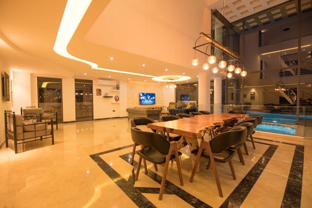 Villa Unlimited 2 Luxury 6 Bedroom Villa Kaş Ngoại thất bức ảnh