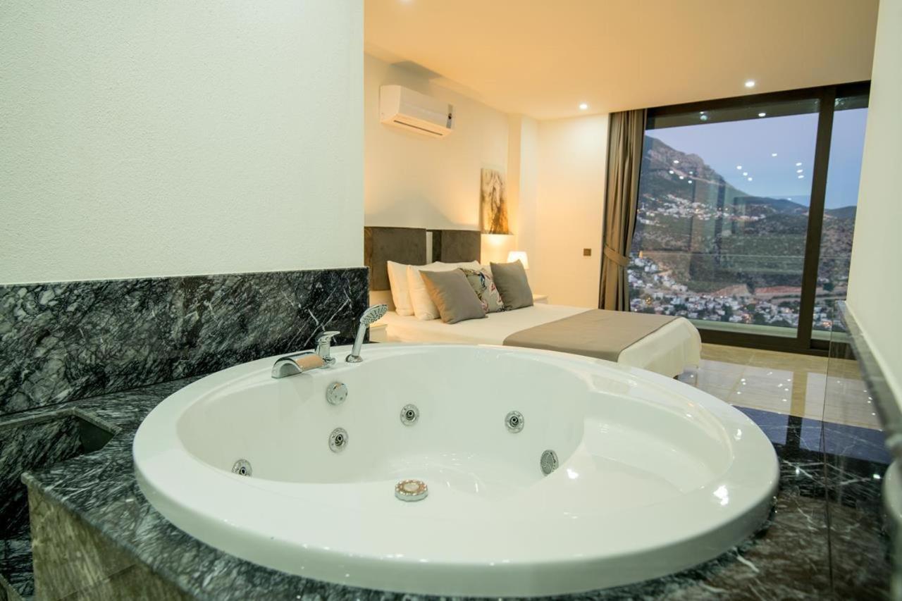 Villa Unlimited 2 Luxury 6 Bedroom Villa Kaş Ngoại thất bức ảnh